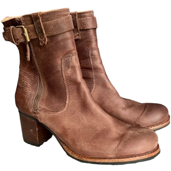 Trask Madison Distressed Leather Ankle Bootie Lug Sole 2.5" heel - Brown - 9 - Picture 2 of 12